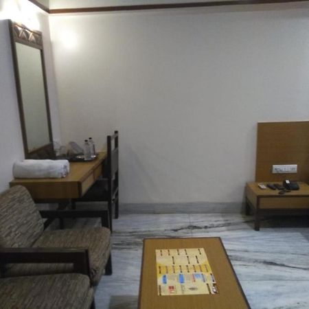 Hotel Jawahar Ulhāsnagar Dış mekan fotoğraf