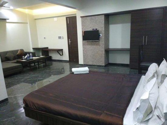 Hotel Jawahar Ulhāsnagar Dış mekan fotoğraf