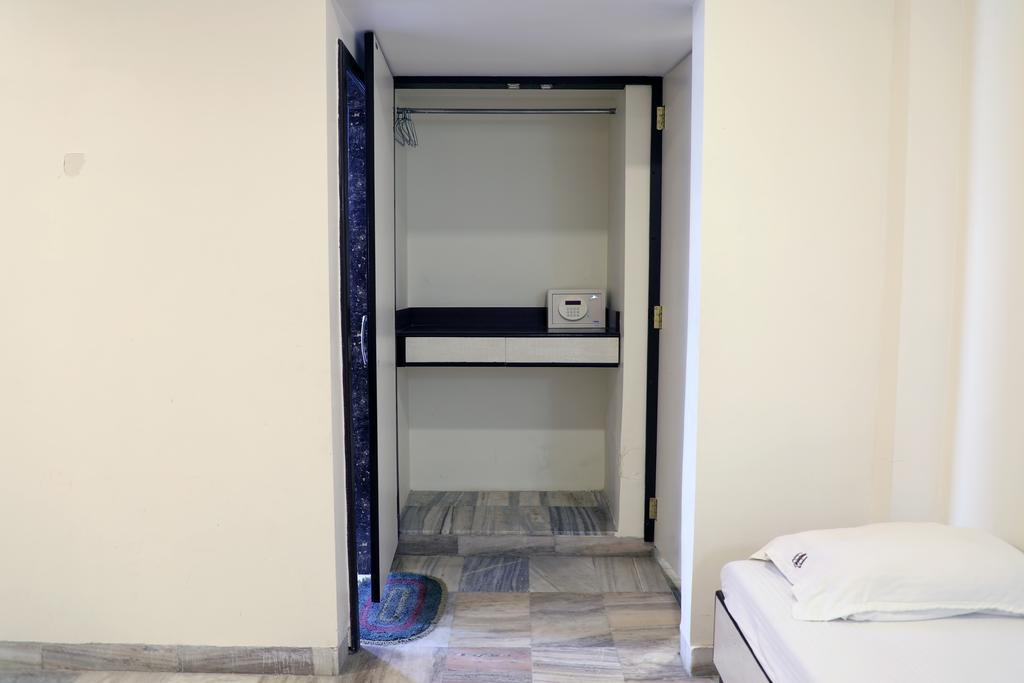 Hotel Jawahar Ulhāsnagar Dış mekan fotoğraf