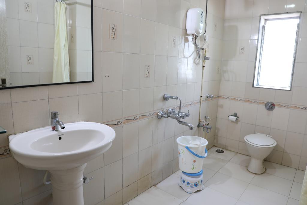 Hotel Jawahar Ulhāsnagar Dış mekan fotoğraf