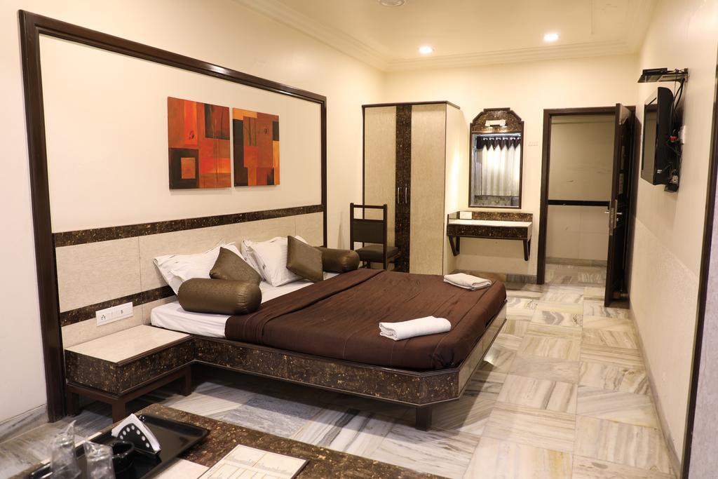 Hotel Jawahar Ulhāsnagar Dış mekan fotoğraf