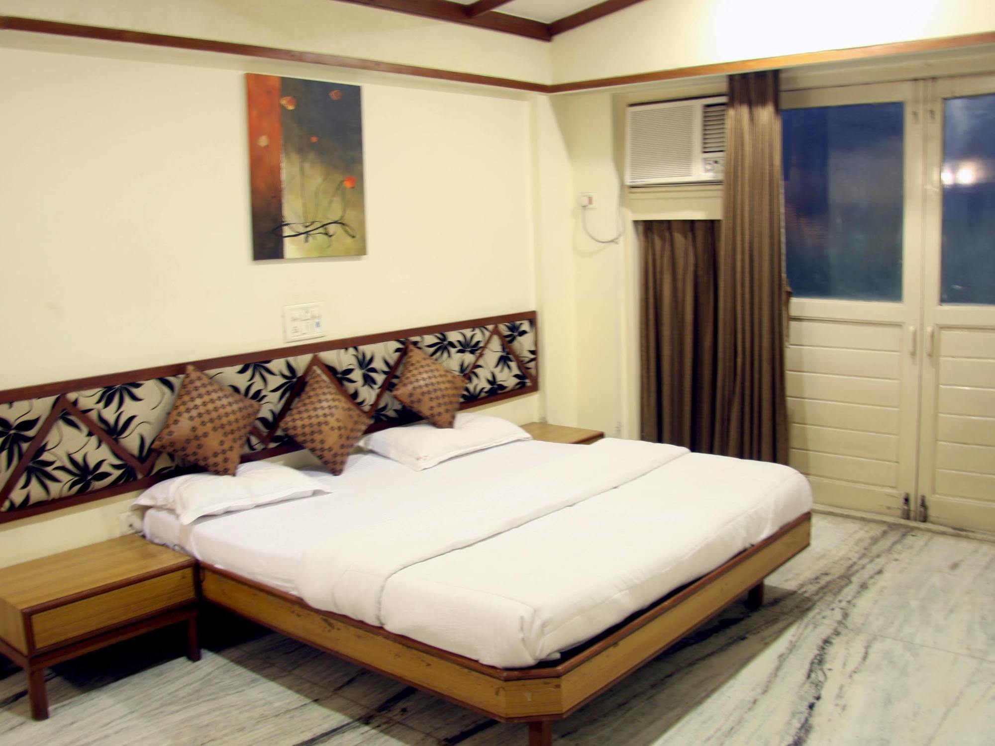 Hotel Jawahar Ulhāsnagar Dış mekan fotoğraf