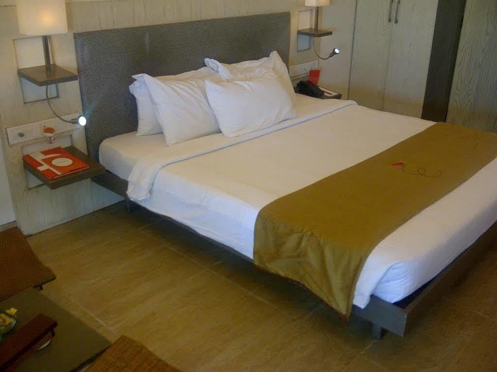 Hotel Jawahar Ulhāsnagar Dış mekan fotoğraf