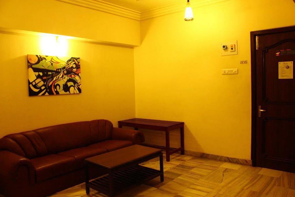 Hotel Jawahar Ulhāsnagar Dış mekan fotoğraf